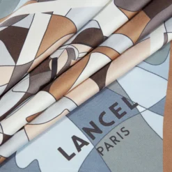 Femme Lancel Carré 90